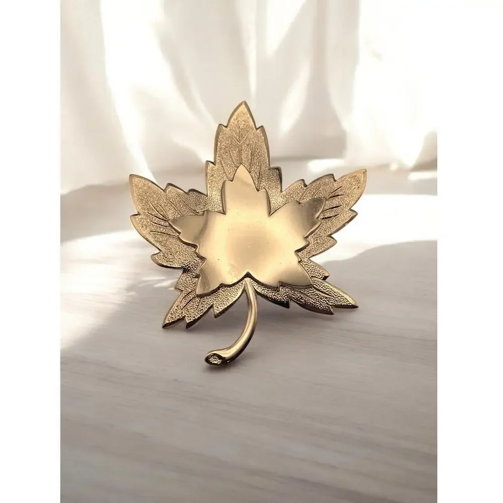Monet Vintage Gold Maple Leaf Brooch | Classic Vintage Fall Romantic Style